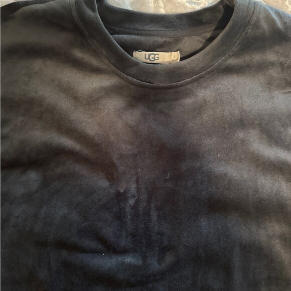 UGG Black Short Sleeve Tee with Premium Comfort - Picture 2 of 5